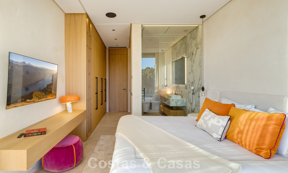 Villa de luxe neuve, haut de gamme, avec vues panoramiques à vendre dans la résidence fermée d’El Madroñal à Benahavis - Marbella 794205