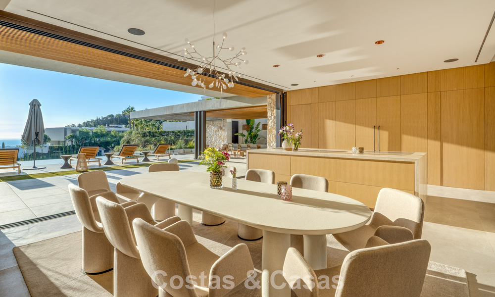 Villa de luxe neuve, haut de gamme, avec vues panoramiques à vendre dans la résidence fermée d’El Madroñal à Benahavis - Marbella 794208