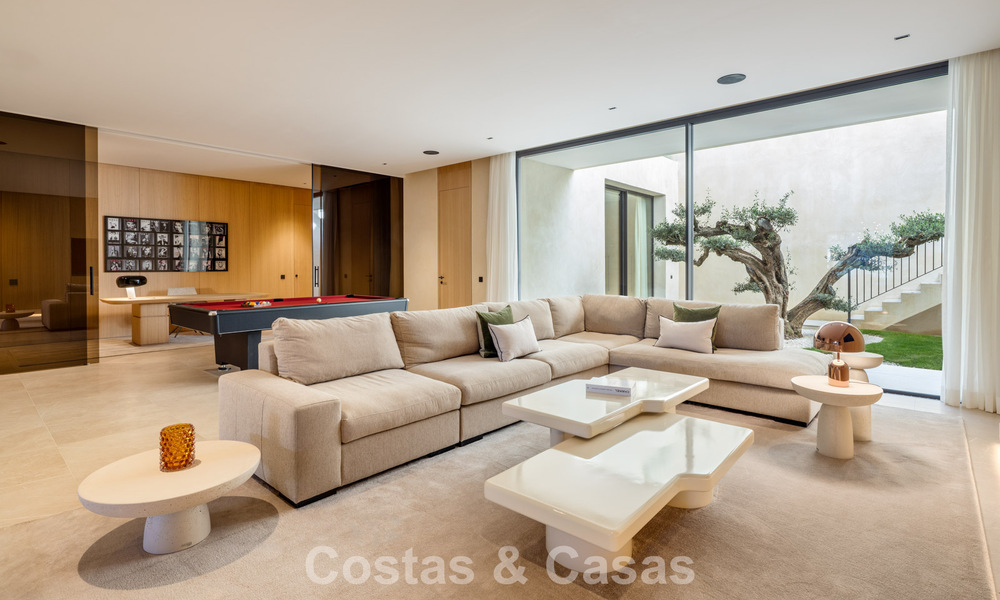 Villa de luxe neuve, haut de gamme, avec vues panoramiques à vendre dans la résidence fermée d’El Madroñal à Benahavis - Marbella 794213