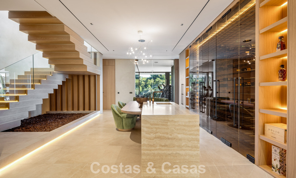 Villa de luxe neuve, haut de gamme, avec vues panoramiques à vendre dans la résidence fermée d’El Madroñal à Benahavis - Marbella 794214