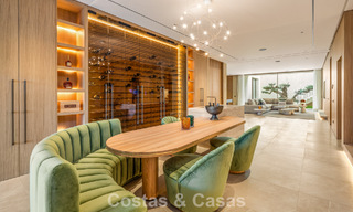 Villa de luxe neuve, haut de gamme, avec vues panoramiques à vendre dans la résidence fermée d’El Madroñal à Benahavis - Marbella 794215 