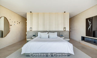 Villa de luxe neuve, haut de gamme, avec vues panoramiques à vendre dans la résidence fermée d’El Madroñal à Benahavis - Marbella 794221 