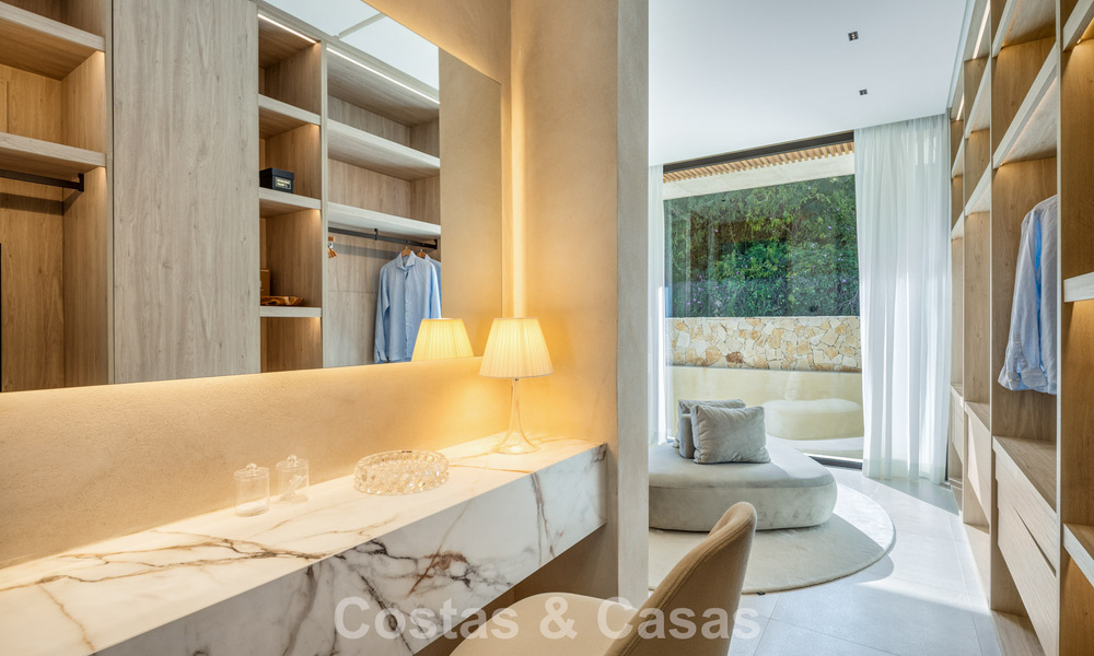 Villa de luxe neuve, haut de gamme, avec vues panoramiques à vendre dans la résidence fermée d’El Madroñal à Benahavis - Marbella 794223