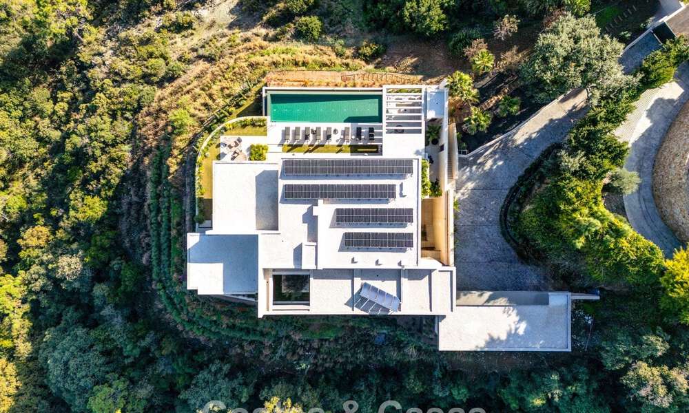 Villa de luxe neuve, haut de gamme, avec vues panoramiques à vendre dans la résidence fermée d’El Madroñal à Benahavis - Marbella 794229