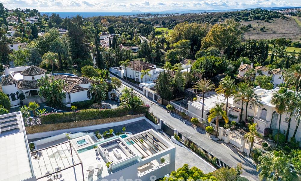 Villa de luxe moderne avec style architectural minimaliste à vendre sur la Nouvelle Milla d’Or entre Marbella et Estepona 794317