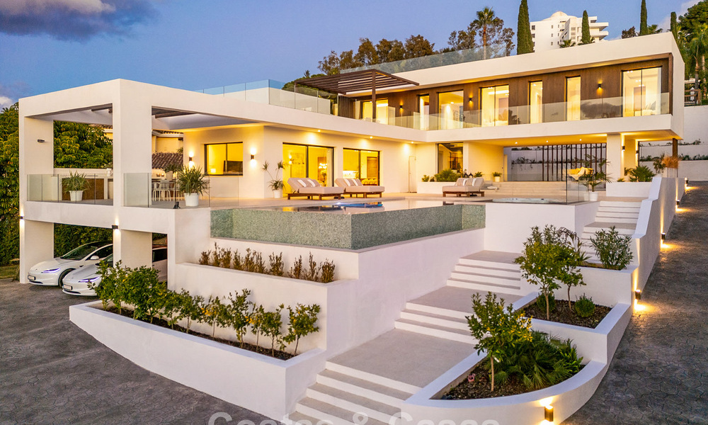 Villa de luxe moderne avec style architectural minimaliste à vendre sur la Nouvelle Milla d’Or entre Marbella et Estepona 794318