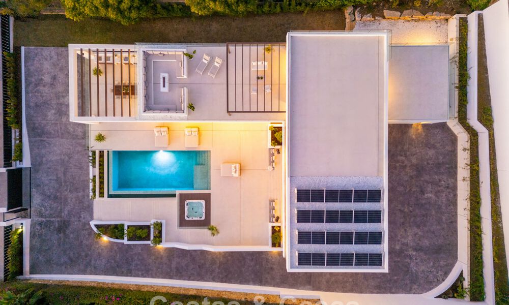 Villa de luxe moderne avec style architectural minimaliste à vendre sur la Nouvelle Milla d’Or entre Marbella et Estepona 794319