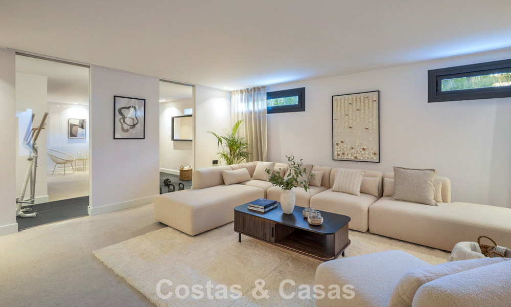 Villa de luxe moderne avec style architectural minimaliste à vendre sur la Nouvelle Milla d’Or entre Marbella et Estepona 794322