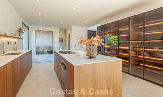 Villa de luxe moderne avec style architectural minimaliste à vendre sur la Nouvelle Milla d’Or entre Marbella et Estepona 794333 