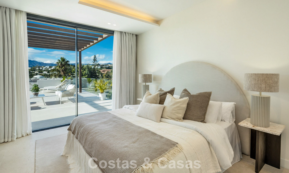 Villa de luxe moderne avec style architectural minimaliste à vendre sur la Nouvelle Milla d’Or entre Marbella et Estepona 794343