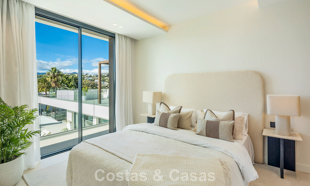 Villa de luxe moderne avec style architectural minimaliste à vendre sur la Nouvelle Milla d’Or entre Marbella et Estepona 794344