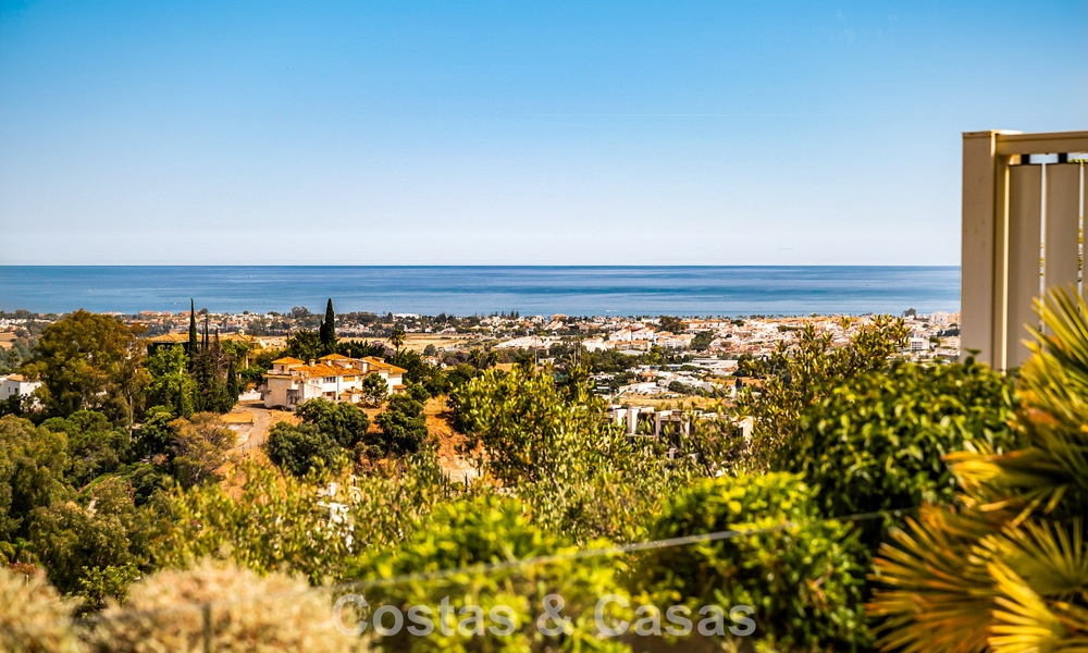 Appartement moderne de style villa à vendre avec vue sur la mer dans un complexe exclusif à La Quinta, Marbella - Benahavís 794509