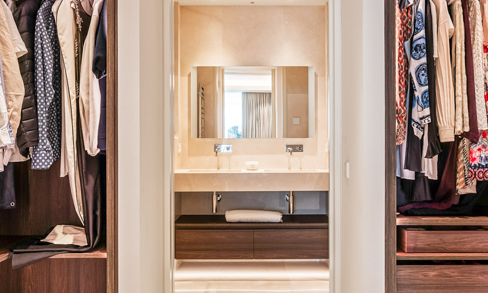 Appartement moderne de style villa à vendre avec vue sur la mer dans un complexe exclusif à La Quinta, Marbella - Benahavís 794536