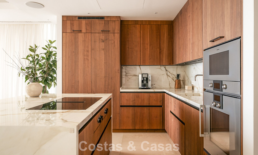 Appartement moderne de style villa à vendre avec vue sur la mer dans un complexe exclusif à La Quinta, Marbella - Benahavís 794541