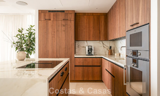 Appartement moderne de style villa à vendre avec vue sur la mer dans un complexe exclusif à La Quinta, Marbella - Benahavís 794541 