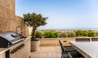 Appartement moderne de style villa à vendre avec vue sur la mer dans un complexe exclusif à La Quinta, Marbella - Benahavís 794553 