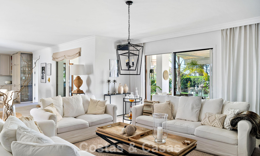 Superbe duplex de luxe prêt à emménager, entouré de parcours de golf à Nueva Andalucía, Marbella 794576