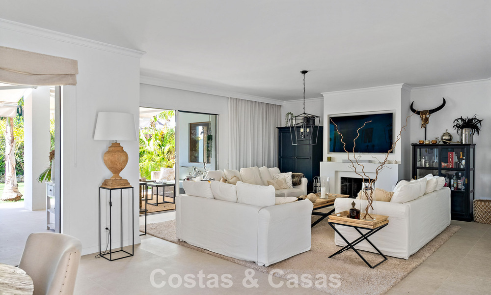 Superbe duplex de luxe prêt à emménager, entouré de parcours de golf à Nueva Andalucía, Marbella 794579