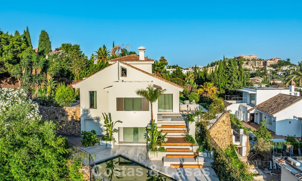 Villa de luxe de style balinais, prête à emménager, à vendre dans la Vallée du Golf de Nueva Andalucía, Marbella 794688