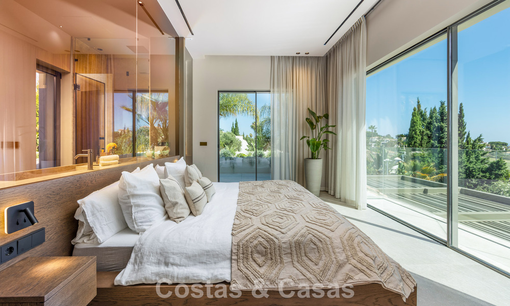 Villa de luxe de style balinais, prête à emménager, à vendre dans la Vallée du Golf de Nueva Andalucía, Marbella 794693