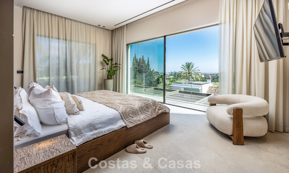 Villa de luxe de style balinais, prête à emménager, à vendre dans la Vallée du Golf de Nueva Andalucía, Marbella 794694