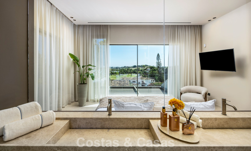 Villa de luxe de style balinais, prête à emménager, à vendre dans la Vallée du Golf de Nueva Andalucía, Marbella 794695