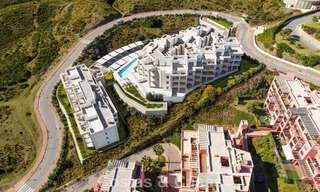 Nouveaux appartements modernes avec des vues phénoménales à vendre à Mijas Costa, Costa del Sol 794605 