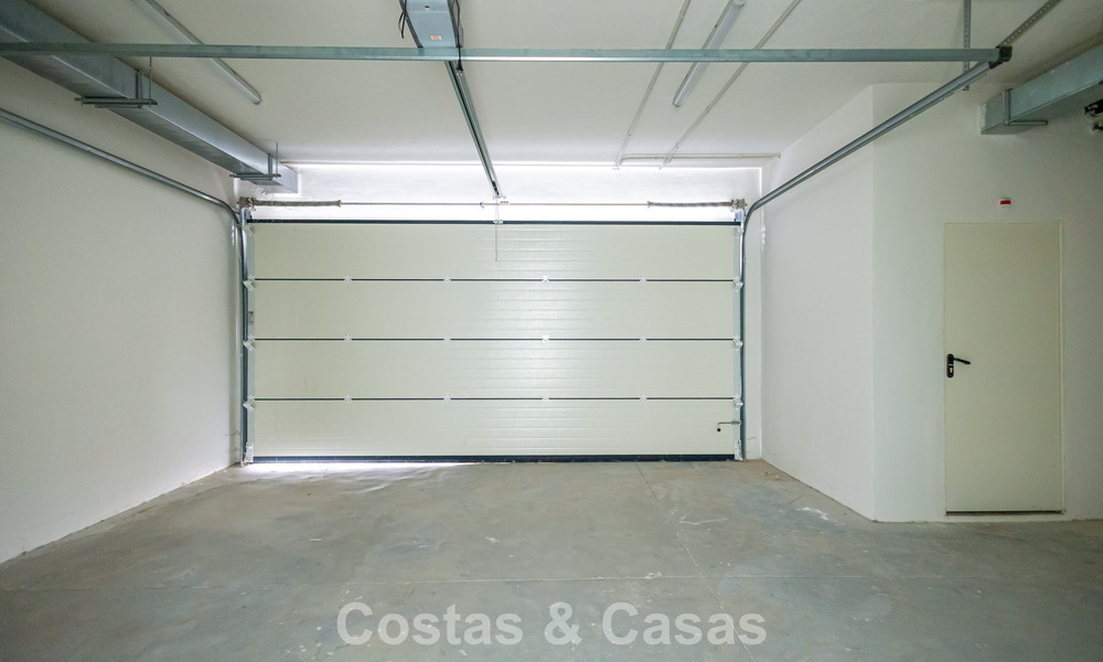 Villa jumelée moderniste à vendre près des commodités à Guadalmina et San Pedro centre, Marbella 794666