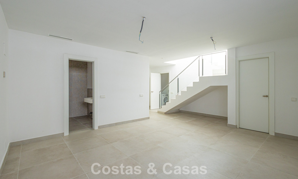 Villa jumelée moderniste à vendre près des commodités à Guadalmina et San Pedro centre, Marbella 794669