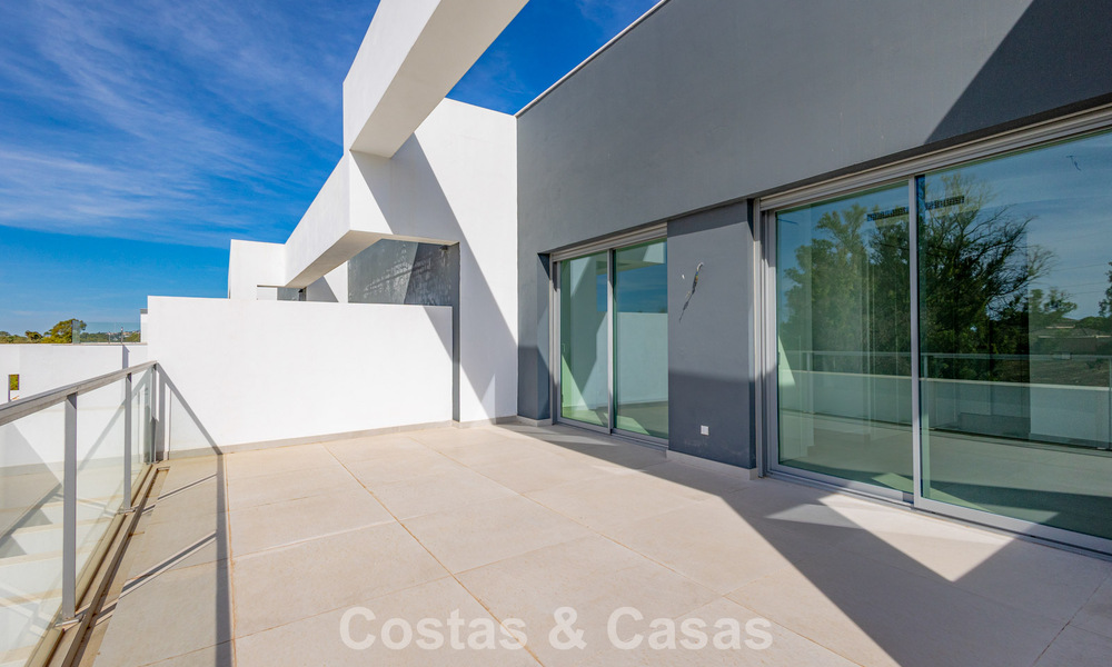 Villa jumelée moderniste à vendre près des commodités à Guadalmina et San Pedro centre, Marbella 794672