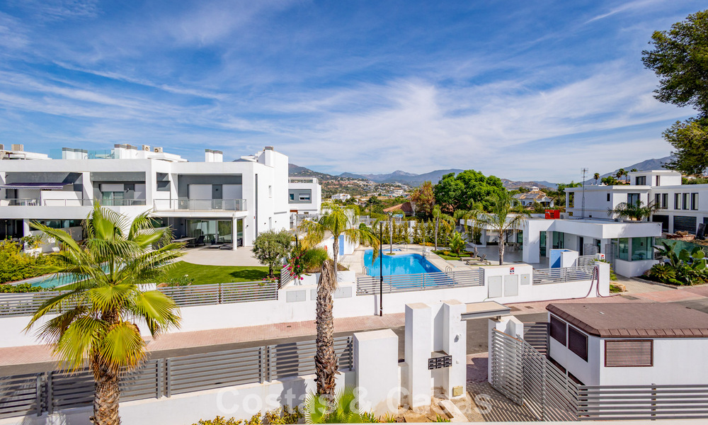 Villa jumelée moderniste à vendre près des commodités à Guadalmina et San Pedro centre, Marbella 794673