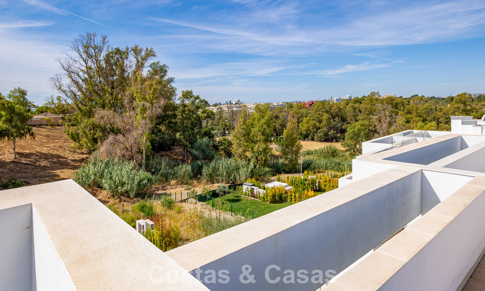 Villa jumelée moderniste à vendre près des commodités à Guadalmina et San Pedro centre, Marbella 794676