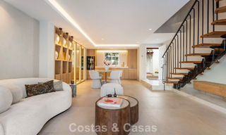 Élégante maison de ville à vendre à distance de marche de la plage sur le Golden Mile de Marbella 794704 