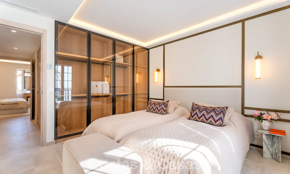 Élégante maison de ville à vendre à distance de marche de la plage sur le Golden Mile de Marbella 794709