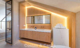 Élégante maison de ville à vendre à distance de marche de la plage sur le Golden Mile de Marbella 794717 