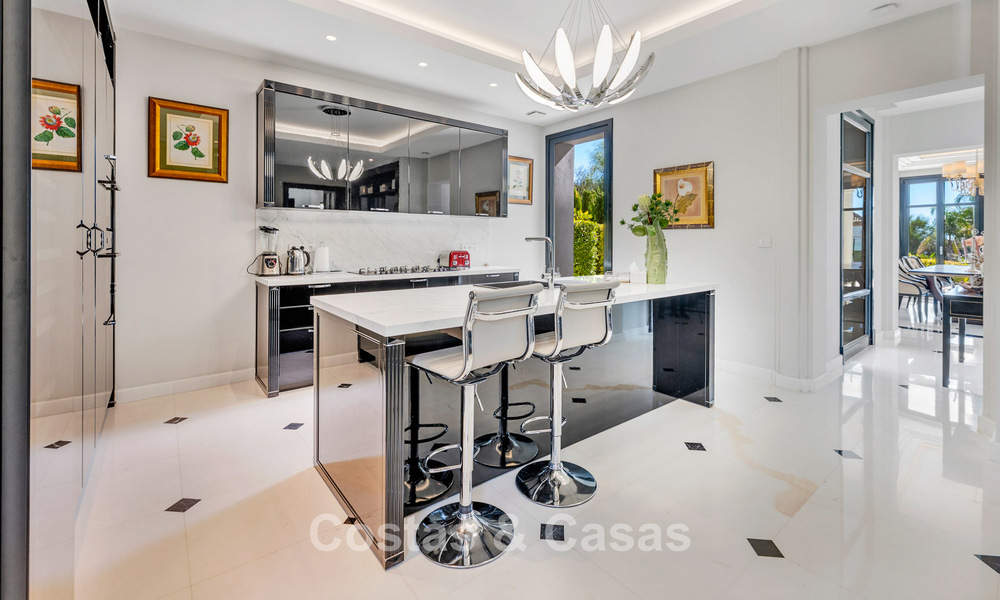 Majestueuse villa de luxe avec vues sur le golf, les montagnes et la mer à vendre dans un quartier de golf à Marbella - Benahavís 794726