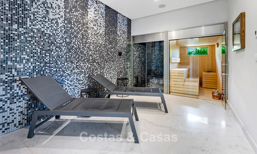 Majestueuse villa de luxe avec vues sur le golf, les montagnes et la mer à vendre dans un quartier de golf à Marbella - Benahavís 794733