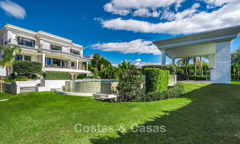 Majestueuse villa de luxe avec vues sur le golf, les montagnes et la mer à vendre dans un quartier de golf à Marbella - Benahavís 794738