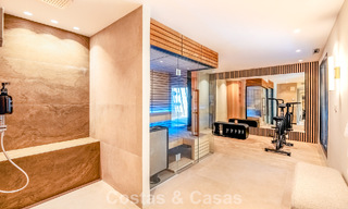 Maison de luxe à vendre dans une résidence sécurisée sur le Golden Mile de Marbella 794944 