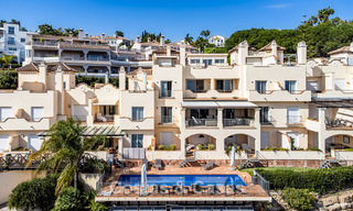 Spacieux penthouse duplex avec vue panoramique sur la mer à vendre dans une résidence fermée à Marbella - Benahavís 794837 