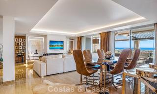 Spacieux penthouse duplex avec vue panoramique sur la mer à vendre dans une résidence fermée à Marbella - Benahavís 794857 