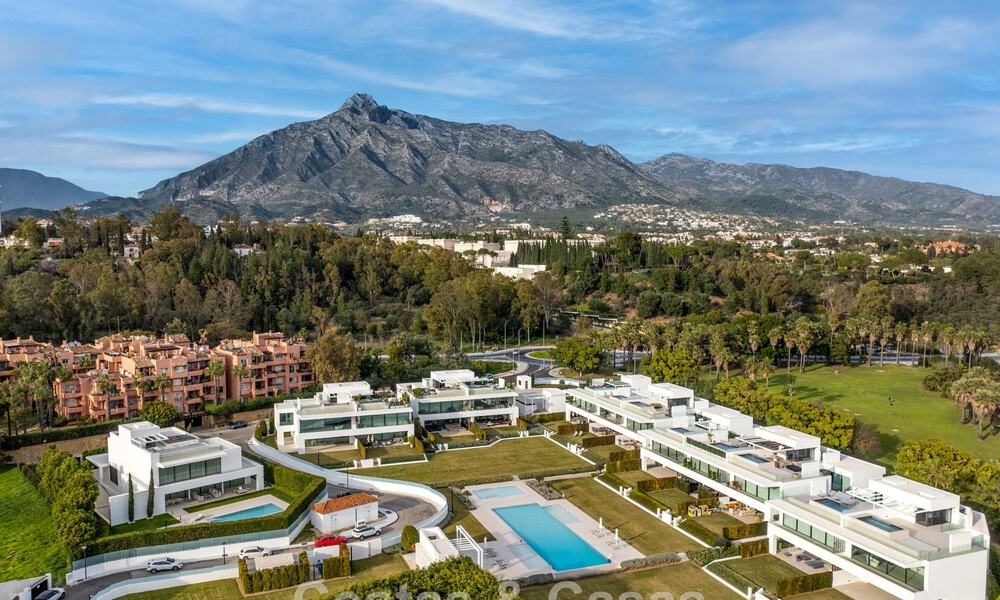 Villa mitoyenne ultramoderne avec piscine privée à vendre sur le Golden Mile de Marbella 795017