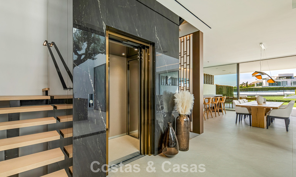 Villa mitoyenne ultramoderne avec piscine privée à vendre sur le Golden Mile de Marbella 795019