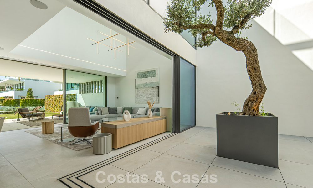 Villa mitoyenne ultramoderne avec piscine privée à vendre sur le Golden Mile de Marbella 795034