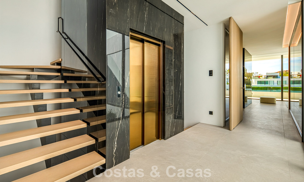 Villa mitoyenne ultramoderne avec piscine privée à vendre sur le Golden Mile de Marbella 795041
