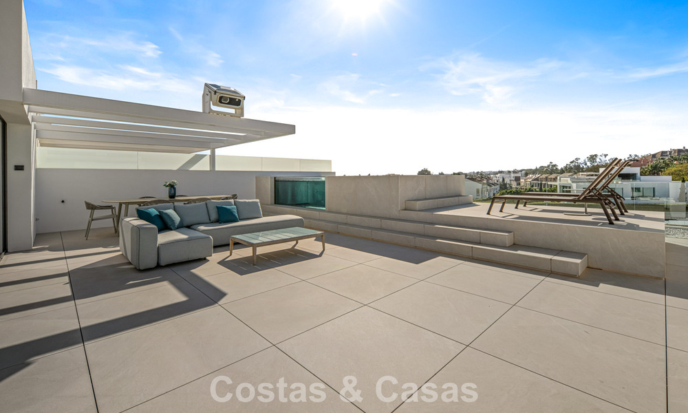 Villa mitoyenne ultramoderne avec piscine privée à vendre sur le Golden Mile de Marbella 795065