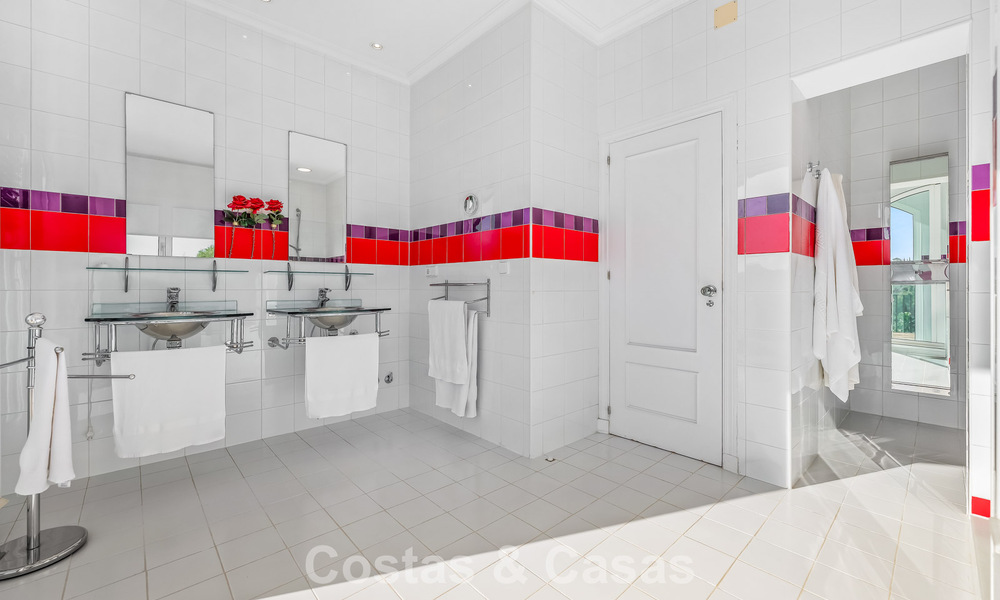 Villa andalouse authentique avec vue panoramique idillique sur le golf à vendre à Sotogrande Alto, Costa del Sol 795180