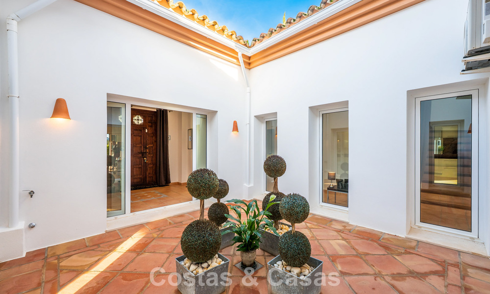 Villa andalouse authentique avec vue panoramique idillique sur le golf à vendre à Sotogrande Alto, Costa del Sol 795221
