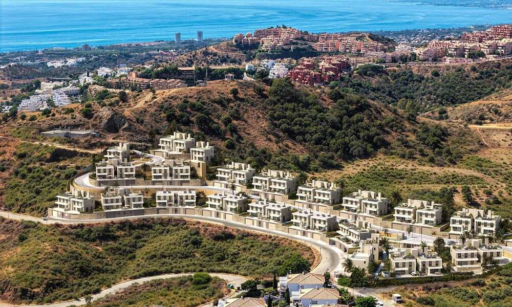 Villas jumelées exclusives avec vue sur la mer à vendre dans un environnement golfique prisé à Mijas, Costa del Sol 795282