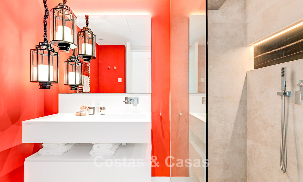 Appartement avant-gardiste prêt à emménager avec vue sublime sur la mer à quelques minutes du centre de Marbella 795361